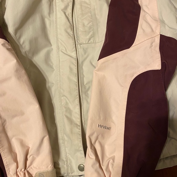 The. North Face Womens  Hyvent ski jacket - Picture 7 of 16